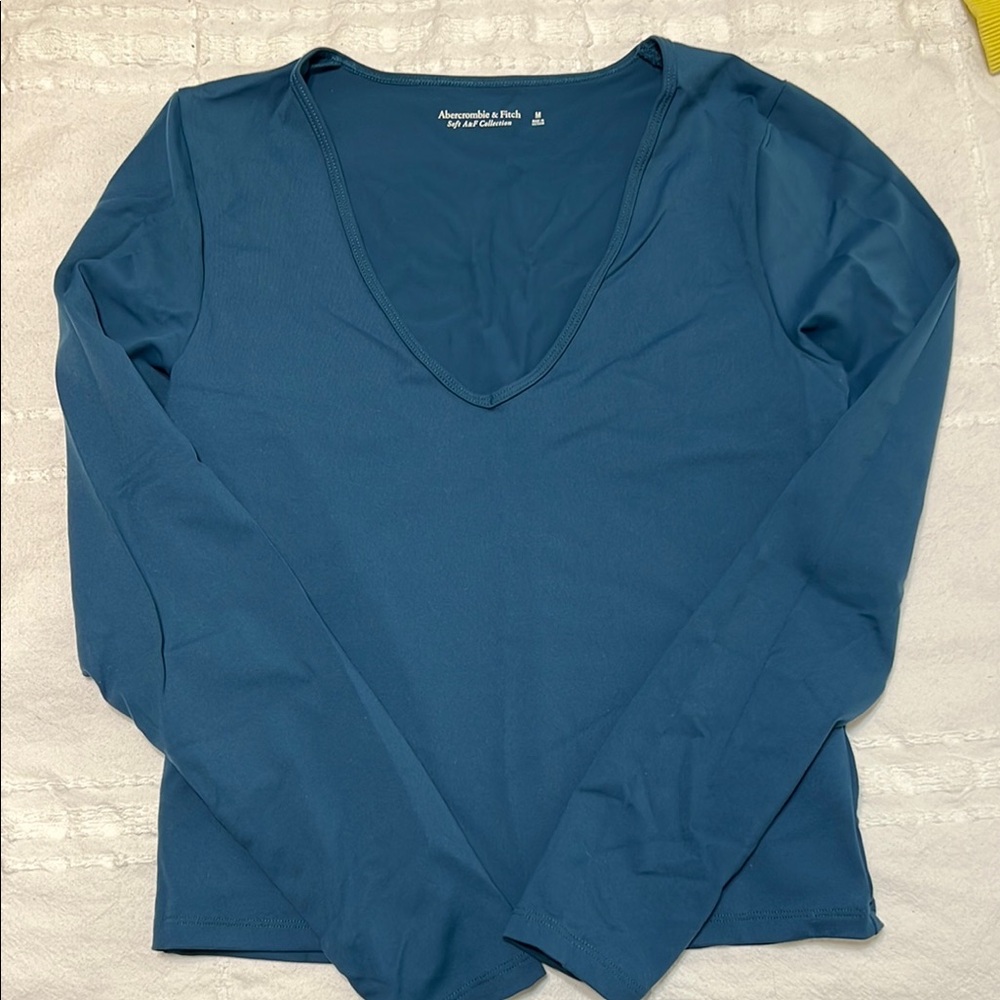 Abercrombie & Fitch Women's Blue V-Neck Top